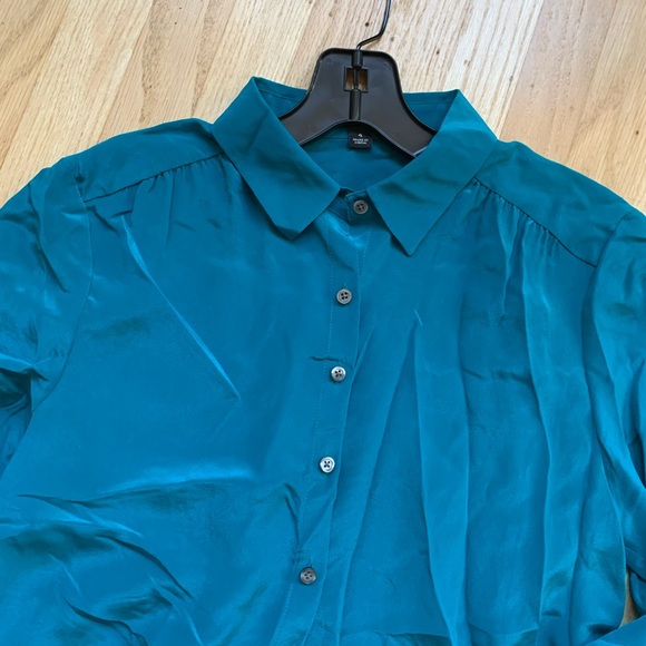 Ann Taylor shirt/blouse 100% silk size 4 - Picture 3 of 8